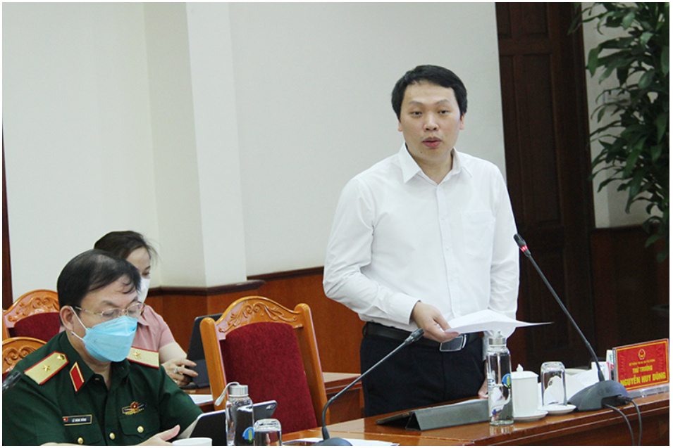 Thứ trưởng Bộ TT&TT Nguyễn Huy Dũng phát biểu tại Hội nghị trực tuyến về chuyển đổi số trong lĩnh vực Nông nghiệp và phát triển nông thôn.